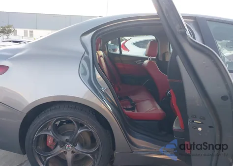 2018 Alfa Romeo Giulia Ti Sport Awd z USA, uszkodzony, nr VIN ZARFAEEN5J7588615